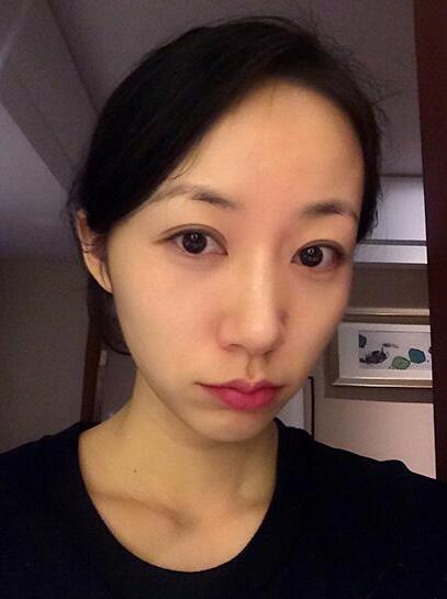 韩雪素颜自拍容颜娇美