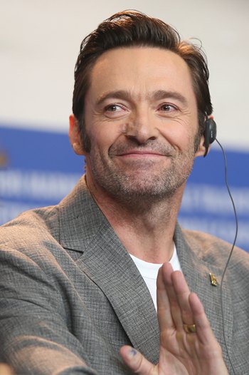 休-杰克曼亮相柏林状态良好