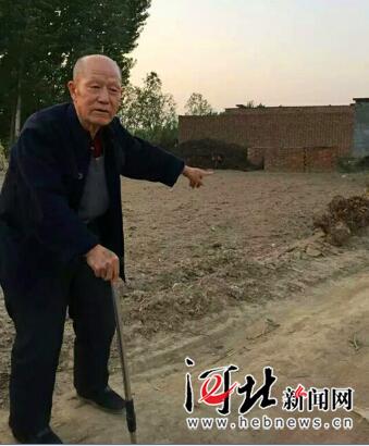河间八旬老人义务修路33年
