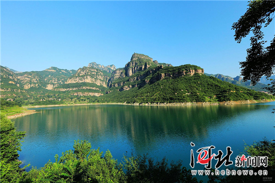 世界排名第一的高空玻璃桥要在石家庄建成了!你有胆走吗 世界排名第一的高空玻璃桥要在石家庄建成了!你有胆走吗