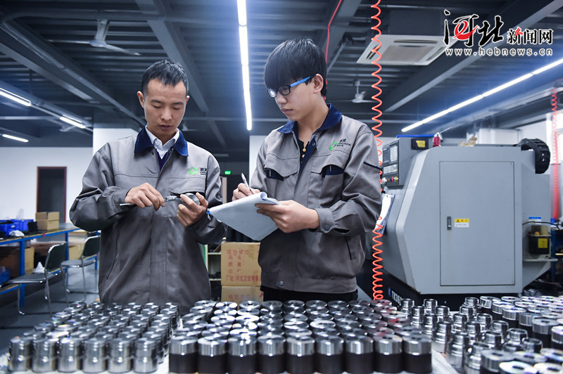 香河机器人小镇打造完备产业链 已入驻企业近40家 香河机器人小镇打造完备产业链 已入驻企业近40家