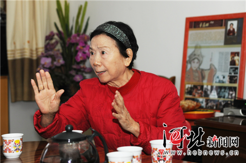 河北梆子演员老带新 《宝莲灯》首代“圣母”传经送宝